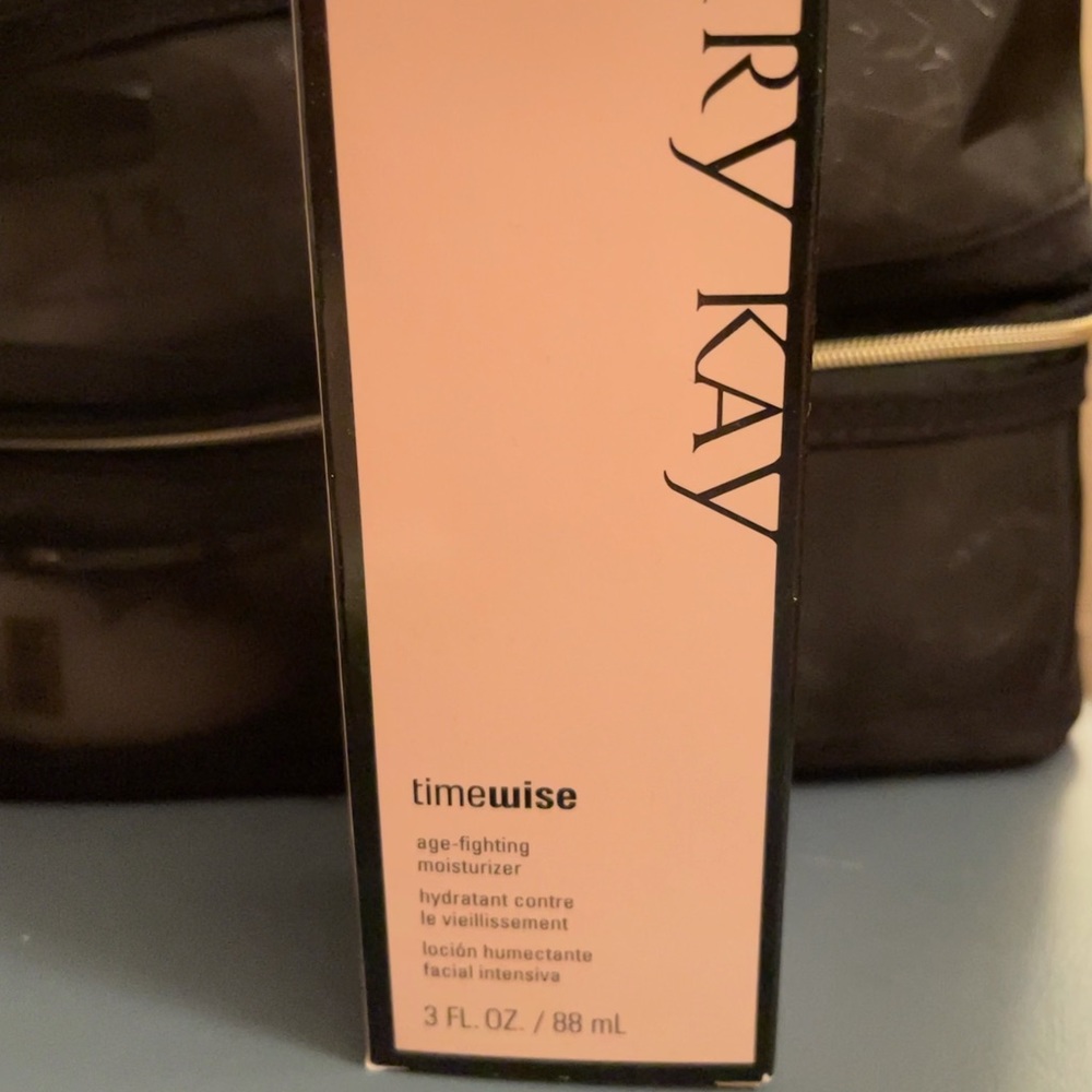 Mary Kay Timewise Age fighting moisturizer Normal to Dry